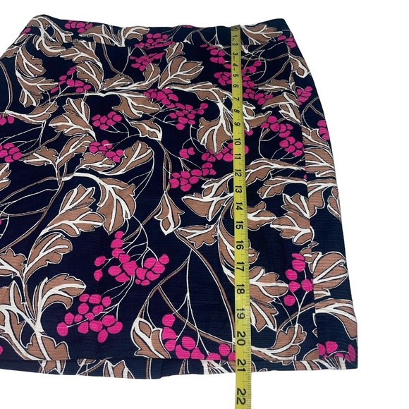 Ann Taylor Factory Floral Pencil Skirt Navy Pink Berry Tan Leaf Print Sz 10 NWT - Picture 3 of 8